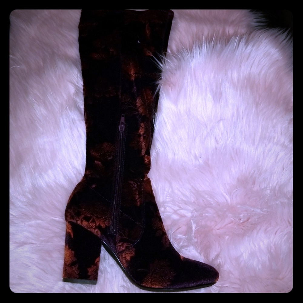 Lust for Life suede boots/color: wine